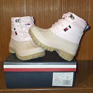 Tommy Hilfiger Young Girl Size 7 Pink in color